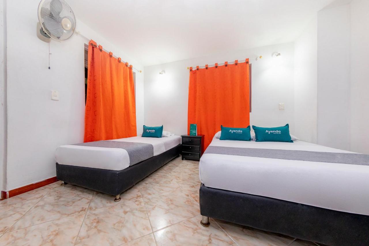 Ayenda Florida Nueva Hotel Medellín Buitenkant foto